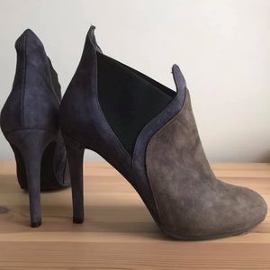 Booties suede